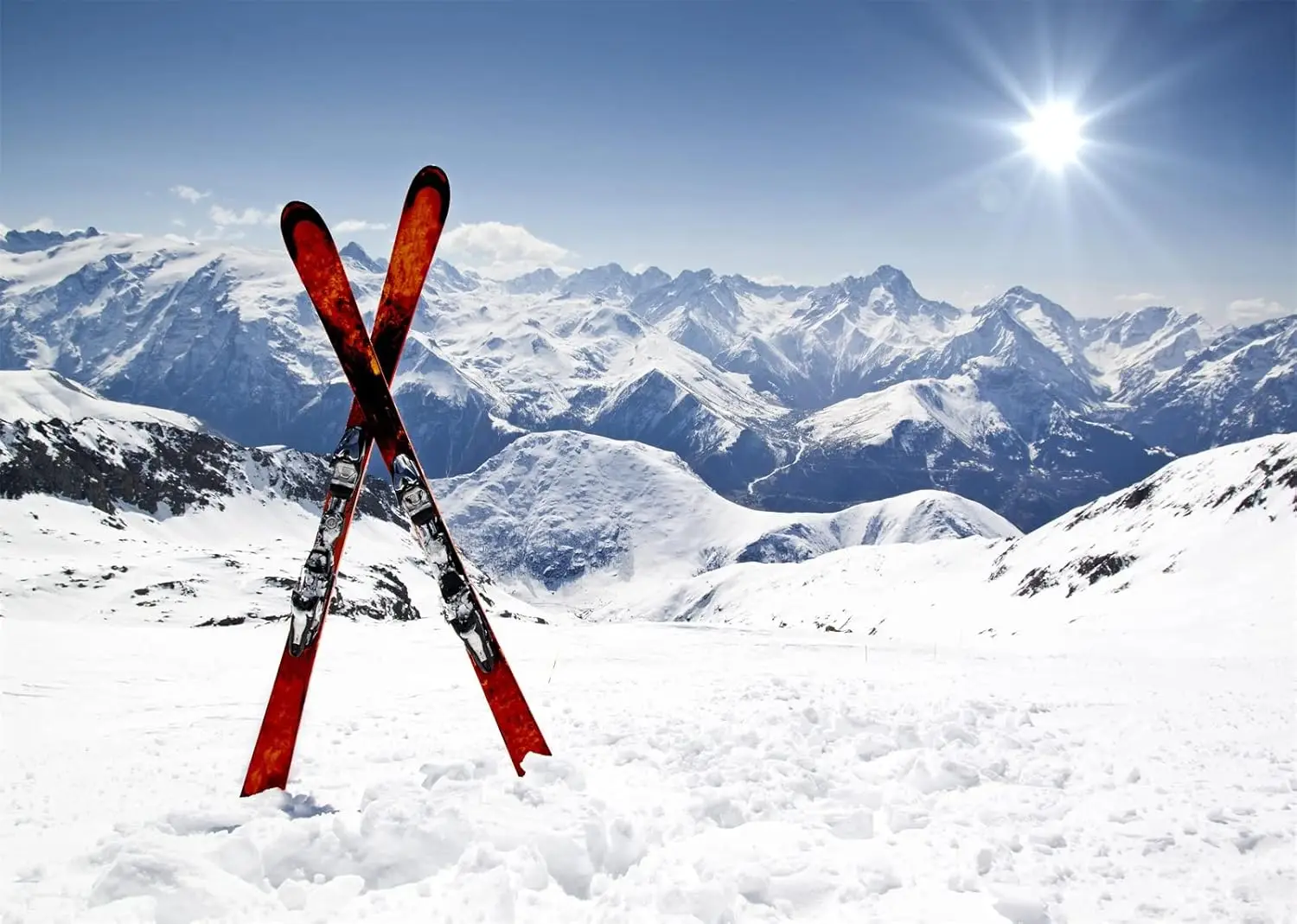 Alpen, weißer Schnee, Berggipf – Outdoor Sport Background Bewertung und Preis