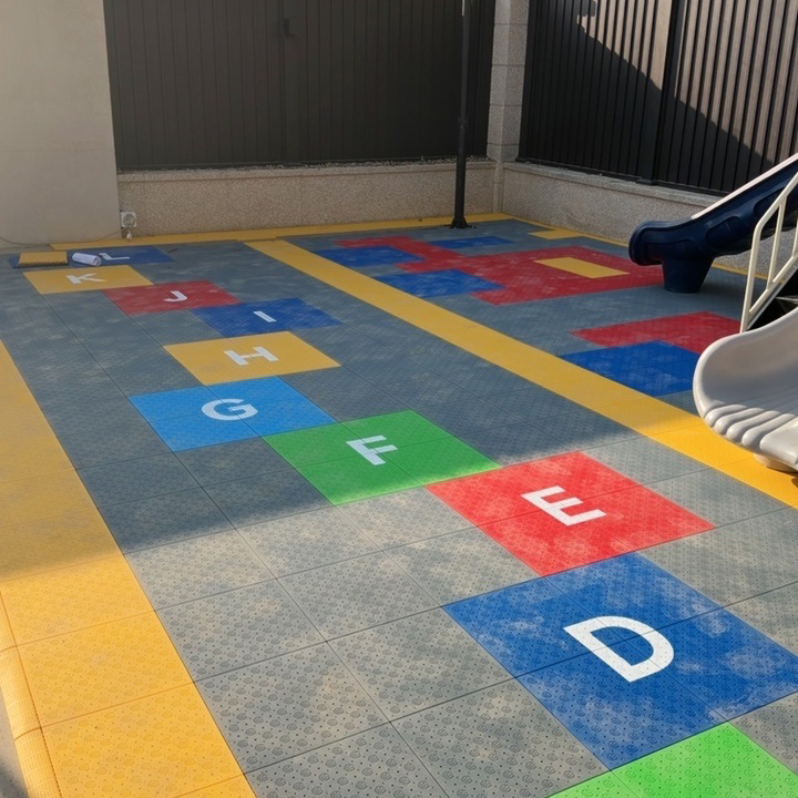 Professionelle Ineinandergreif – Outdoor Sport Floor Tiles Bewertung und Preis